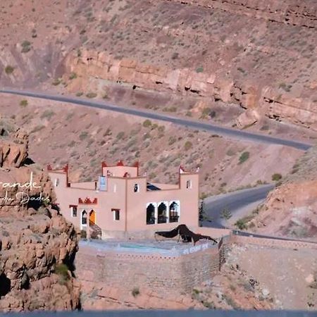 Auberge de jeunesse Kasbah Lucas à Akhendachou n'Ait Ouffi Extérieur photo